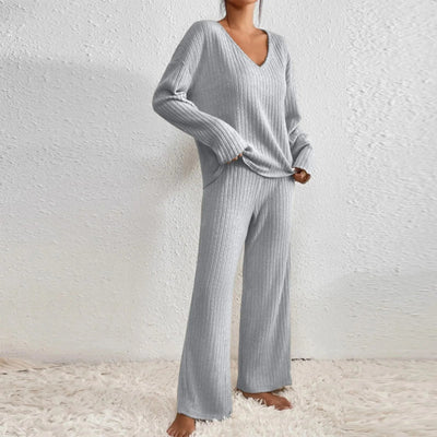 Edina – V-Neck and Knitted Pattern Two-Piece Set