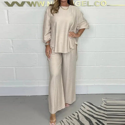 High set and wide leg trousers with long sleeves